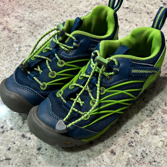 Keen Blue and Green Boys Size 1 Shoe. - Picture 5 of 5